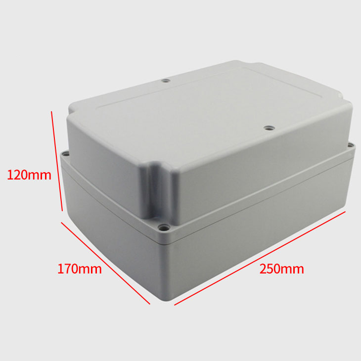 Ano ang mga pakinabang ng plastic weatherproof electrical box?